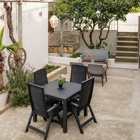 Appartement Comeissa à Komiža Extérieur photo