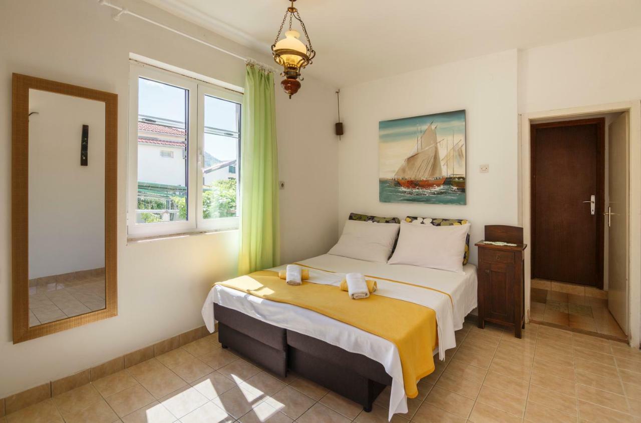 Comeissa Apartment Komiza